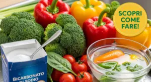 Verdure fresche accanto a bicarbonato di sodio e una ciotola con ortaggi immersi in acqua